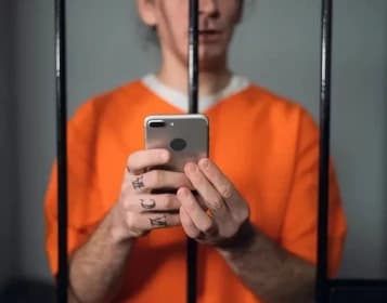 Fiscales a favor del proyecto para prohibir celulares en cárceles