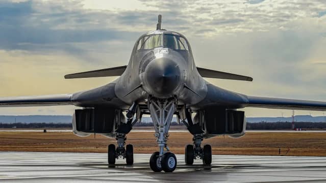 El Reino Unido autoriza que EEUU utilice bases británicas para ataques contra objetivos iraníes