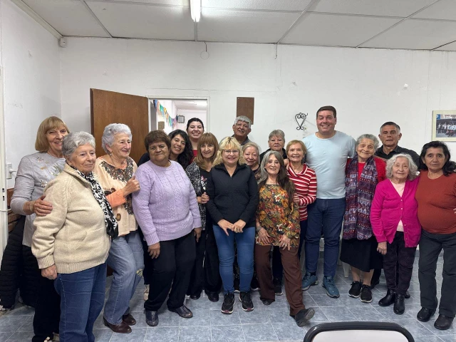 Biss visitó el club de Adultos Mayores de Rawson