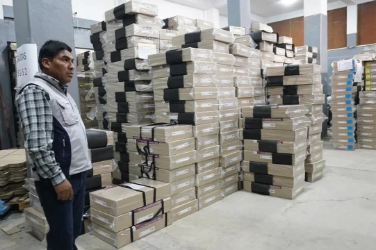 Bolivia restringirá transporte aéreo y terrestre durante las elecciones del 17 de agosto
