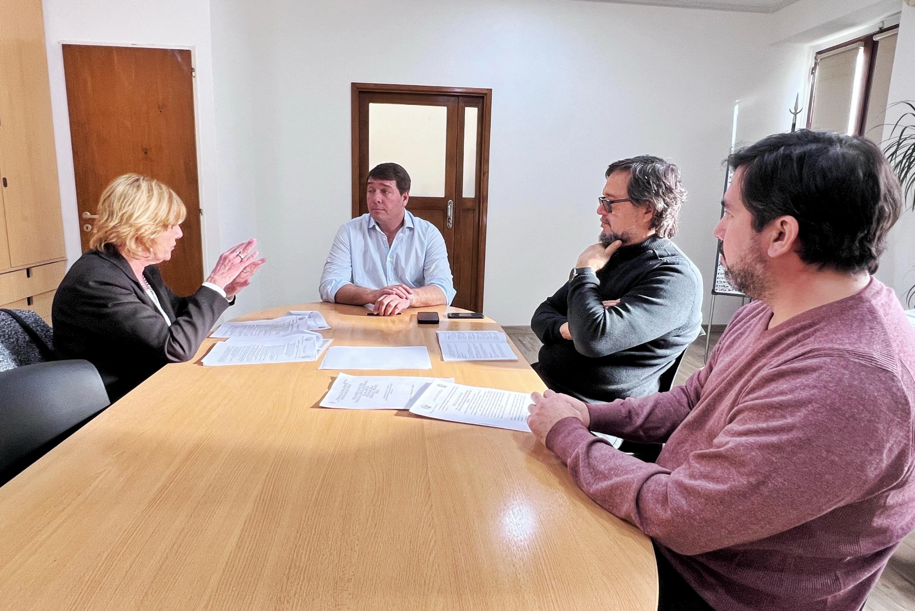 Rawson busca modernizar los procedimientos en las Vecinales