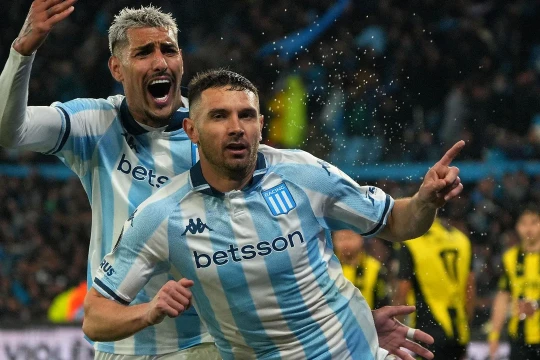 Victoria épica de Racing frente a Peñarol