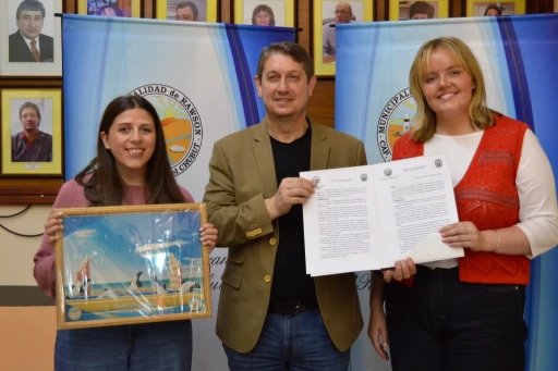 Cálido recibimiento le brindó el Concejo Deliberante a la becaria de Gales Cadi Dafydd 