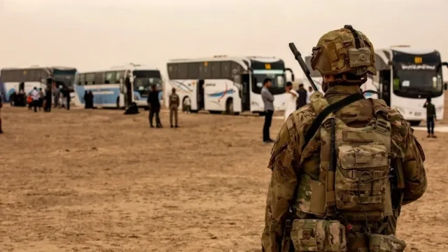 Las tropas estadounidenses comenzaron su prometida retirada de Irak