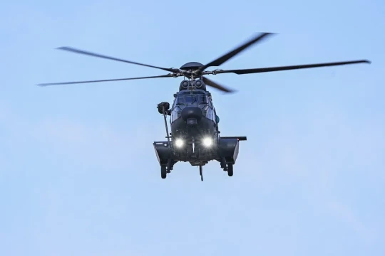 Desaparece un helicóptero con ocho personas a bordo en Indonesia