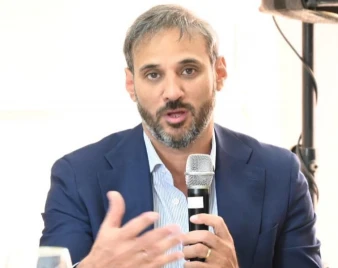 “Vivimos de espaldas a la sociedad”