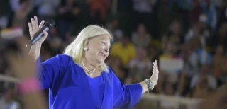 Carrió atribuyó las filtraciones de los audios "a los gatos que se casan con espías"