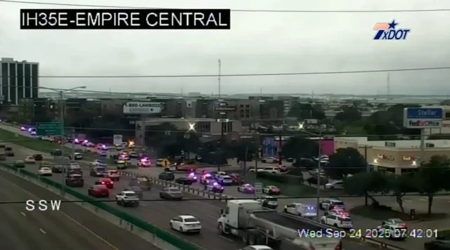 Tirador suicida disparó en un centro de inmigración de Texas