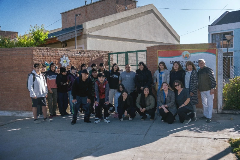 Estudiantes de Tecka visitan Rawson