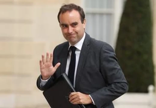 El primer ministro francés suspendió la reforma de las pensiones hasta las elecciones presidenciales