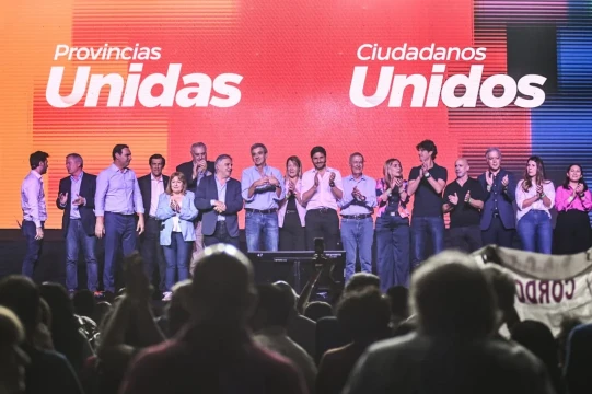 Los gobernadores de Provincias Unidas apoyaron a Lousteau, Ocaña y Randazzo y llamaron a superar la grieta