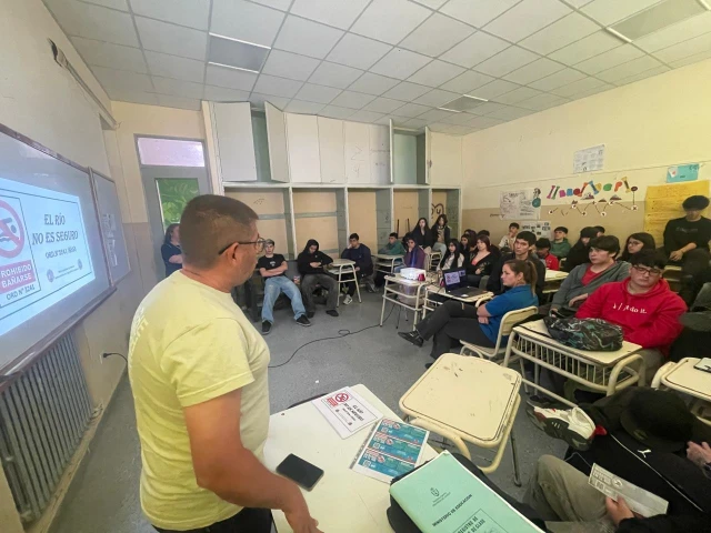 Taller de prevención de ahogamiento en el Río Chubut