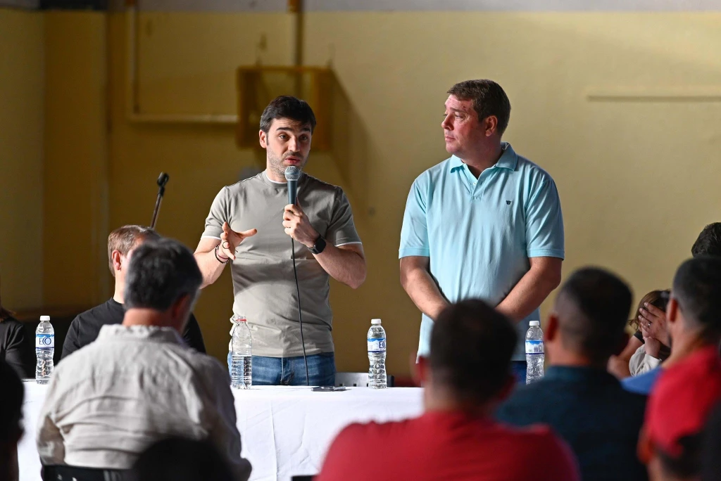 Torres y Biss presentaron la obra de red domiciliaria de gas que beneficiará a más de 590 familias de Rawson