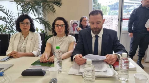 Tino John: Funcionarios de un grupo especial de la policía son juzgados por un jurado popular