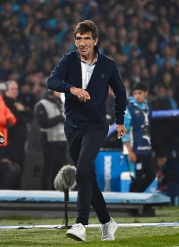 Gustavo Costas, dolido tras la derrota de Racing: “Defraudé a mi gente”