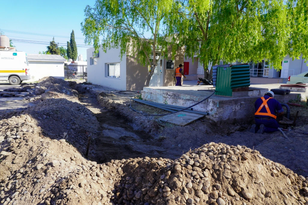 La Cooperativa colaboró con el Hospital Santa Teresita para mejorar el abastecimiento de agua