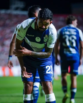 Gimnasia le ganó a Unión por 2 a 1 y clasificó a los cuartos de final del Torneo Clausura 2025