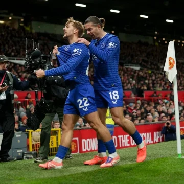 Manchester United cayó con Everton por 1-0 y perdió la chance de alcanzar la zona de Europa League