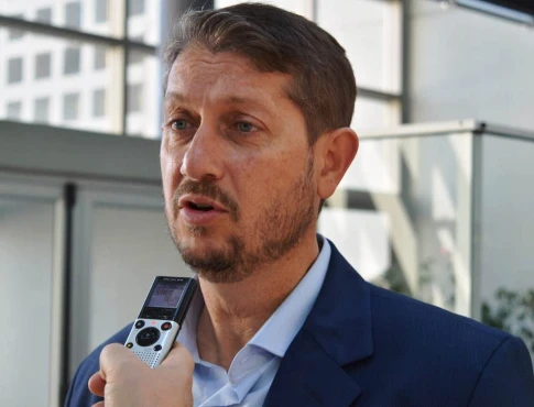 Los nuevos servicios de telecomunicación en Rawson deberán prestarse de modo subterráneo