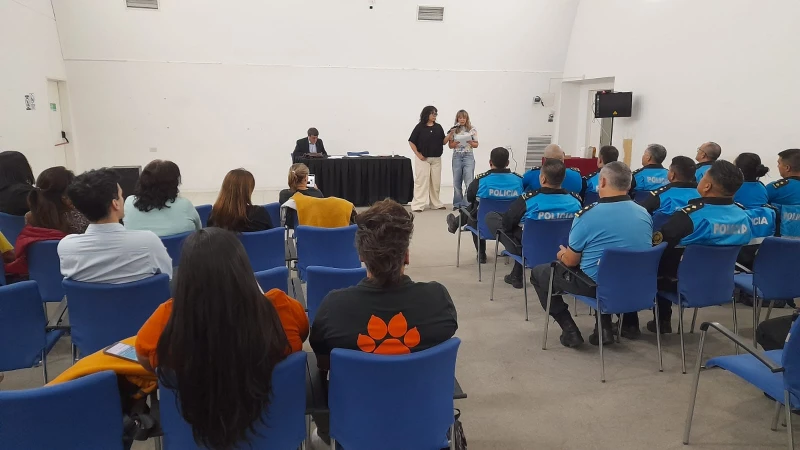 Conversatorio sobre delitos contra los animales