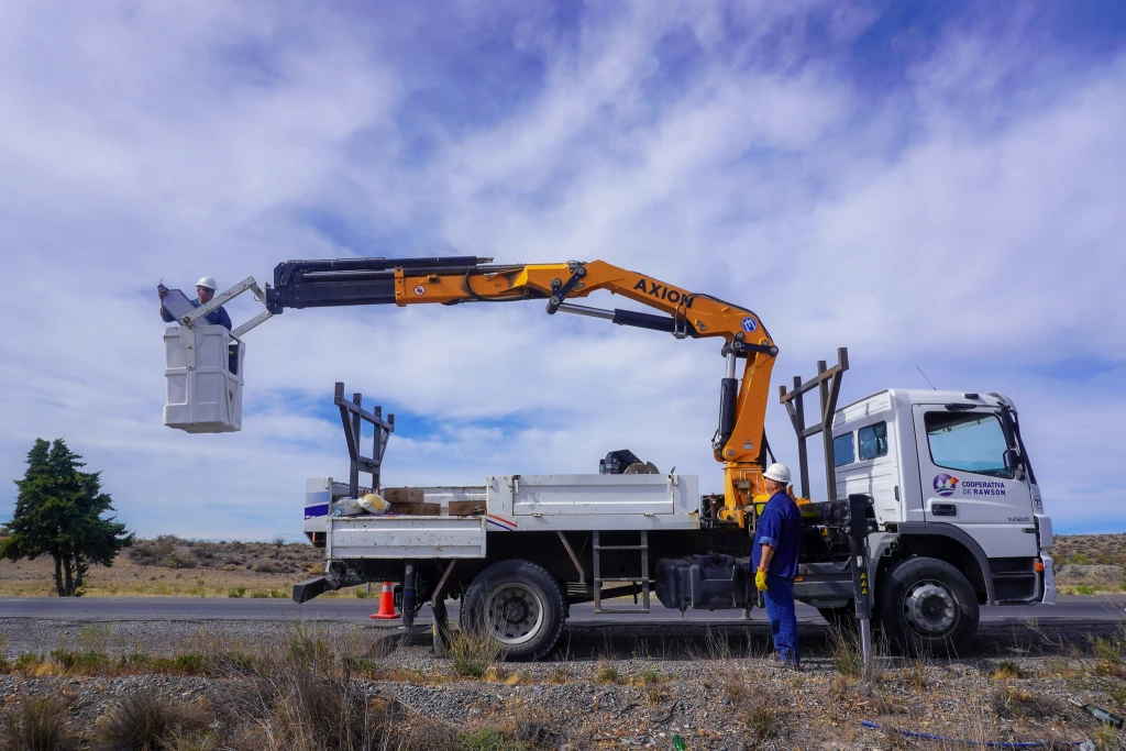 Comenzó el recambio de luminarias LED en los accesos a la ciudad