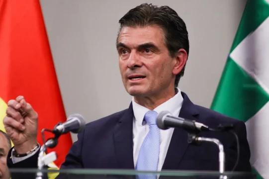 Bolivia declara emergencia económica y ajusta precios de combustibles