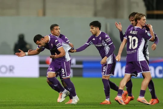 Fiorentina goleó al Udinese y sumó su primera victoria en la Serie A