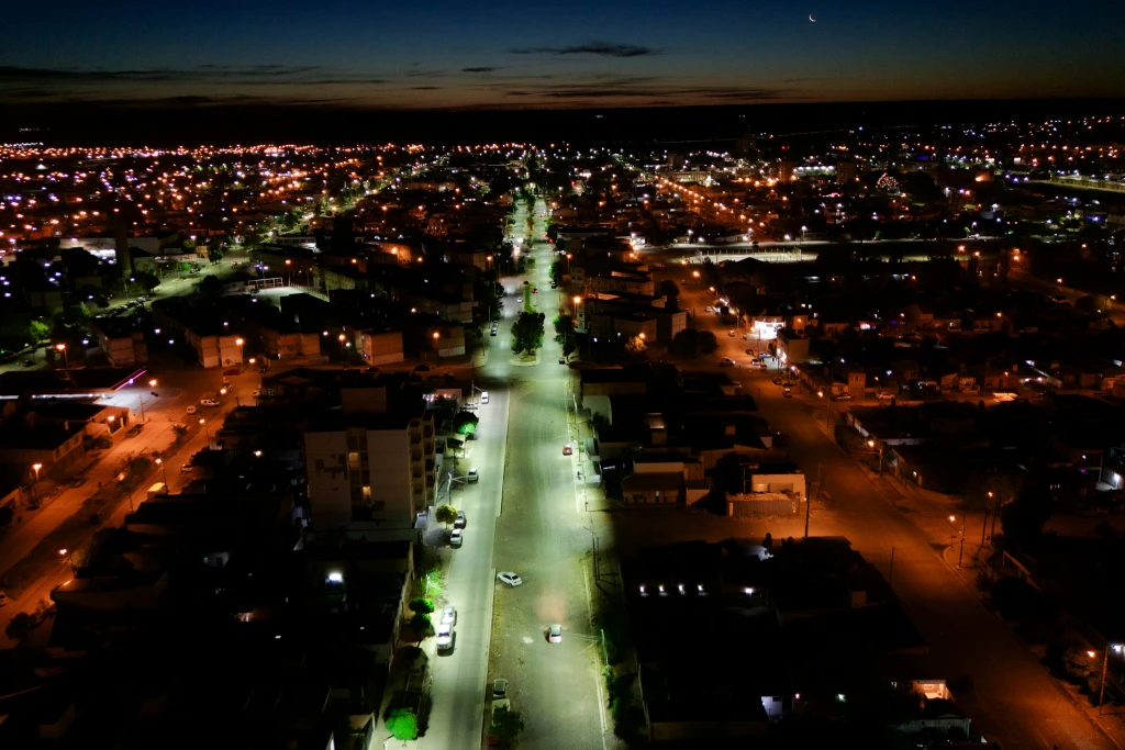 La avenida Sarmiento ya cuenta con iluminación LED