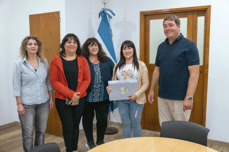Familias de Rawson recibieron el título de Propiedad