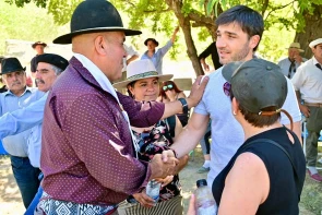 Torres participó de la 7.ª Fiesta Nacional del Salmón del Pacífico