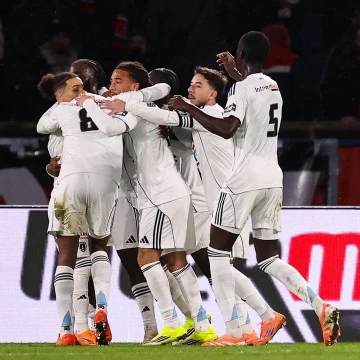 Batacazo: Paris FC le ganó al PSG y lo dejó afuera de la Copa de Francia