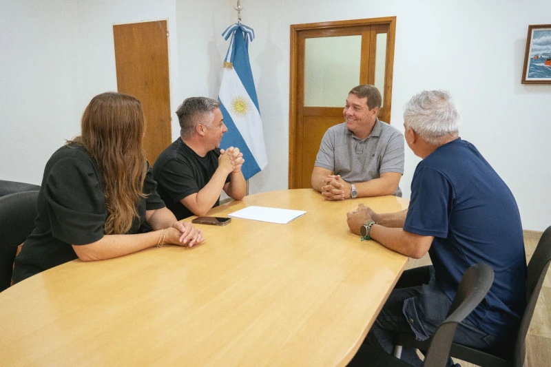 Biss recibió a dirigentes del Hockey del Valle