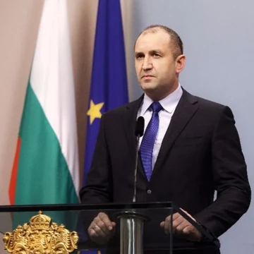 El presidente de Bulgaria, Rumen Radev, presentó su renuncia