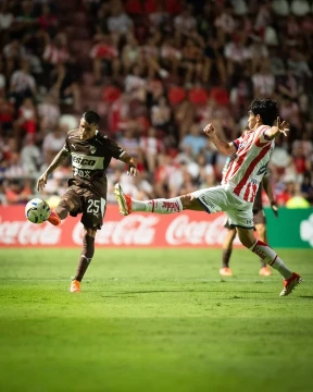 Platense igualó sin goles ante Unión en su estreno en el Torneo Apertura