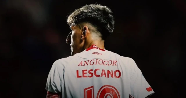 Argentinos lo ganó sobre el final y arrancó el Apertura con una victoria en La Paternal