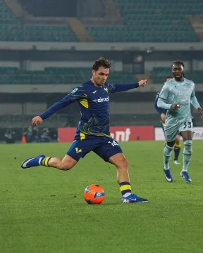 Udinese ganó y hundió al Hellas Verona en el fondo de la Serie A