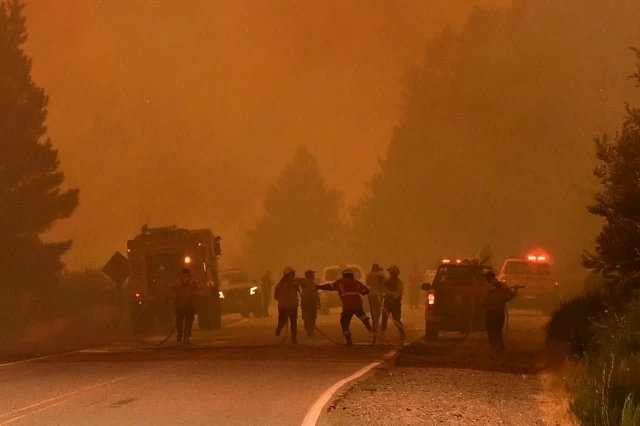 Tras un reclamo conjunto de Torres y los gobernadores patagónicos, Nación acordó declarar la Emergencia Ígnea