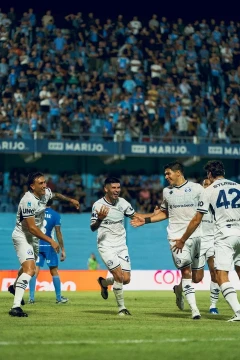 Independiente Rivadavia venció a Estudiantes RC y es puntero de la Zona B del Torneo Apertura