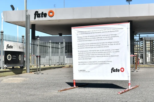 Cierre de Fate: la Justicia ordenó el desalojo, pero no se ejecutará por razones de seguridad