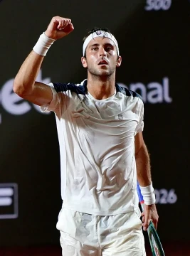 Tomás Etcheverry derrotó a Tabilo y es campeón del ATP 500 de Río