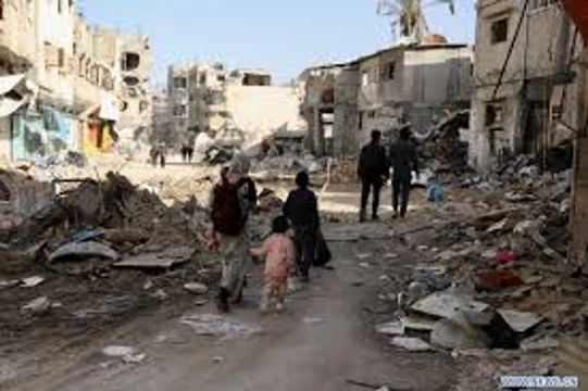 Pakistán lanzó ataques aéreos contra instalaciones de talibanes en Afganistán