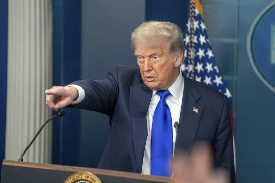 Trump anunció que romperá “todo el comercio con España”