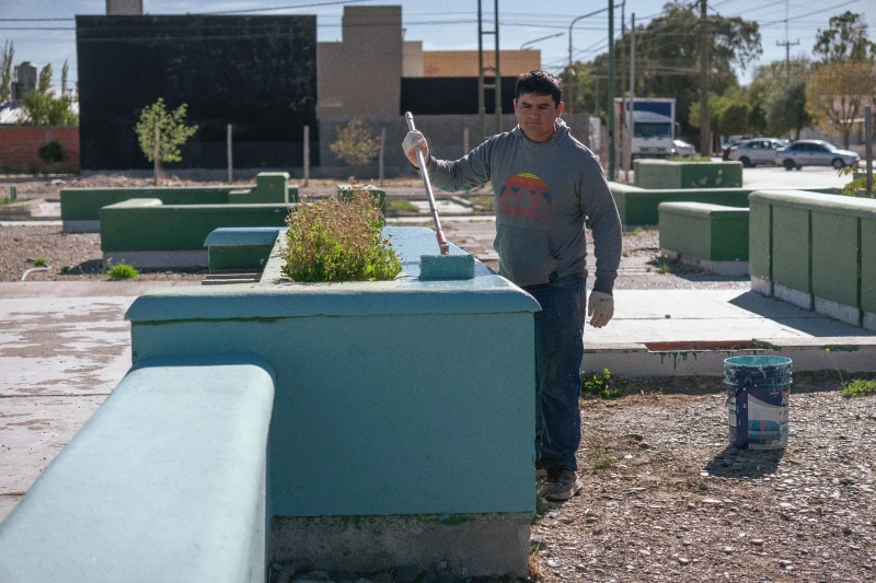 Comenzaron los trabajos de embellecimiento de la Plaza España