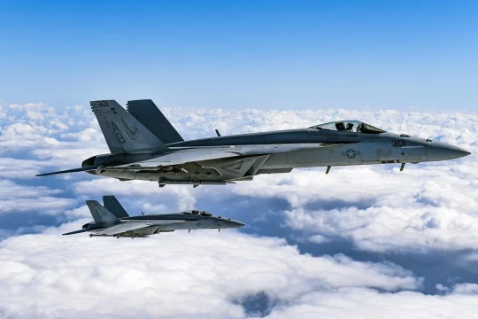 Estados Unidos anunció la pérdida de un avión en Irak y desplegó un operativo de rescate