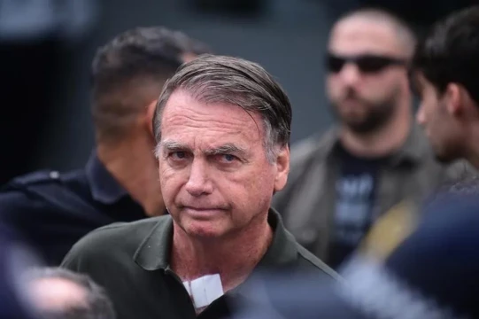 Bolsonaro sigue en terapia intensiva, pero muestra una mejoría en su función renal