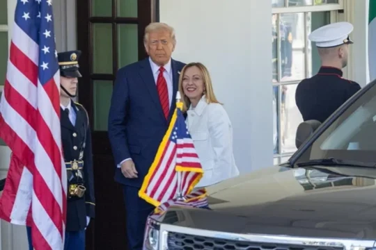 Estados Unidos acelera el despliegue de otra unidad de infantería de marina y marineros en Oriente Medio