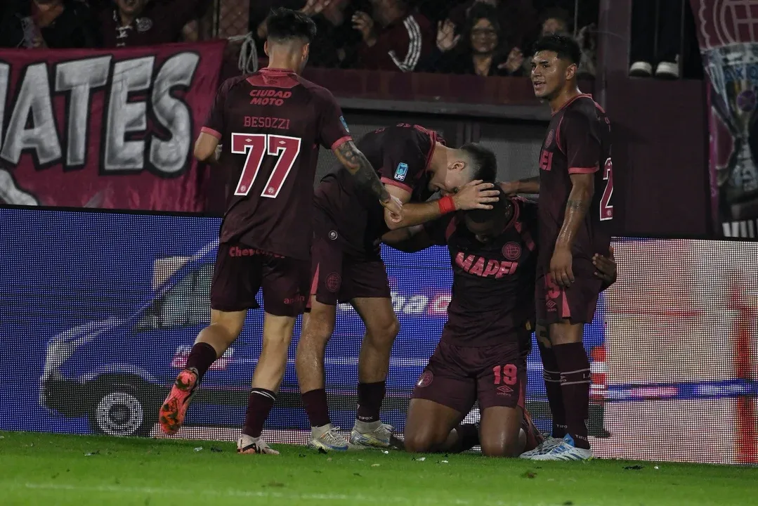 Lanús se quedó con el clásico ante Banfield