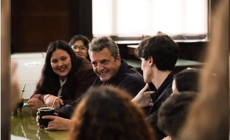 Massa reunió a más de mil jóvenes y abrió el debate por el futuro del peronismo