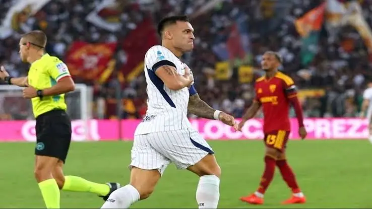 Lautaro Martínez marcó un doblete y salvó al Inter ante Roma