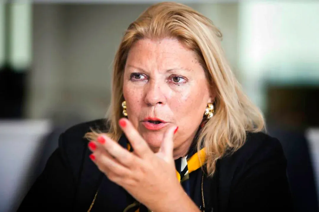 Carrió no perdonó a Adorni y vaticinó el fin del Gobierno de Milei: “No reelige”